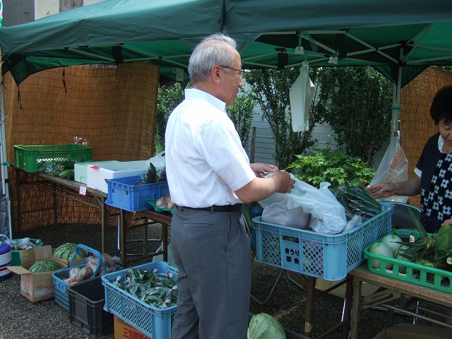 信州佐久の水を守るシンポジウム　農業委員会産の野菜販売