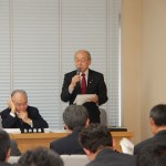 定例議会中